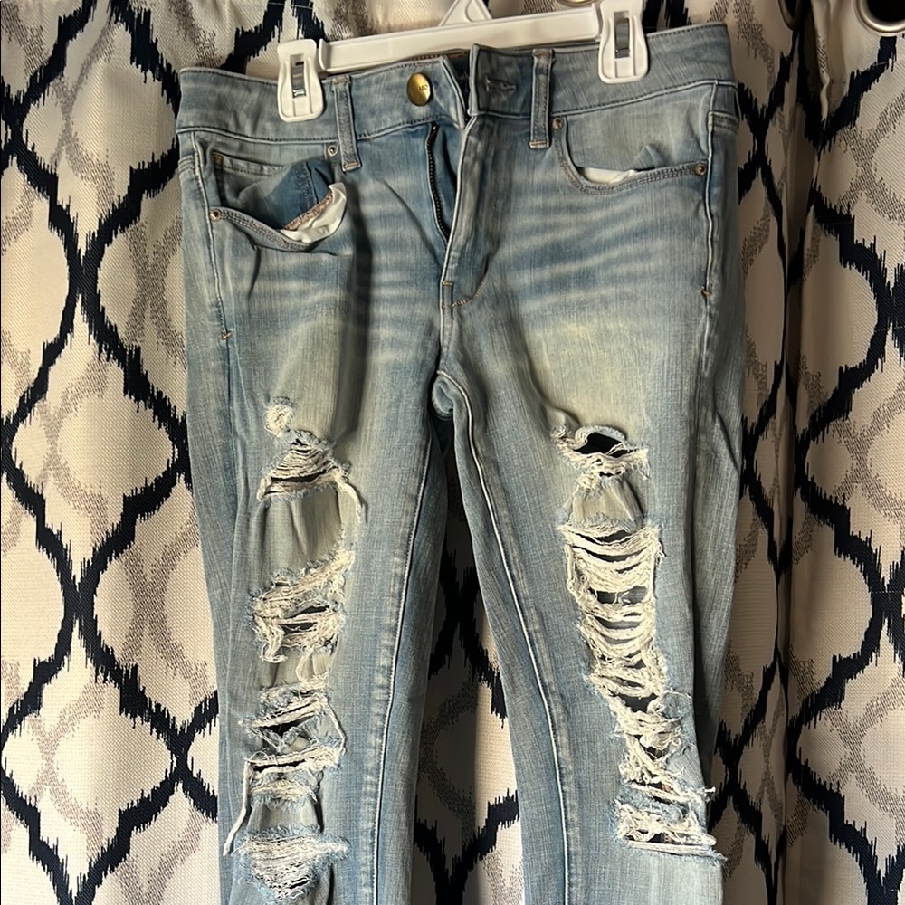 American Eagle Distressed Blue Jeans